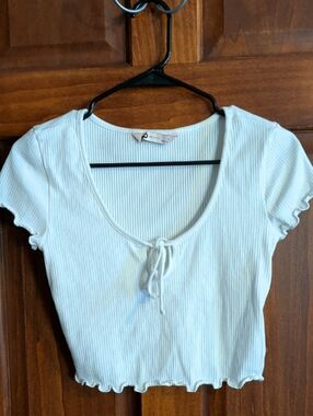 SO White Ribbed Scoop-Neck Tie-Front Crop Top